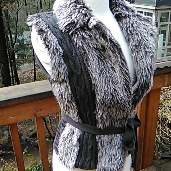 XOXO Faux Fur Sweater Vest - Picture 4 of 8